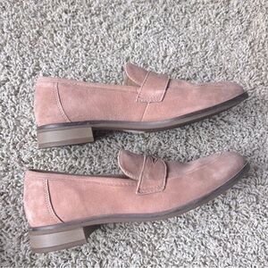 Clark’s Pink Suede Loafers Shoes Size 7 Ultimate Comfort Collection E3